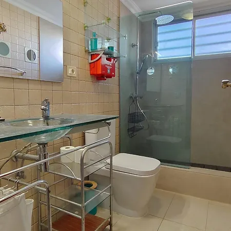 Lizards Lounge - Tanife Beim Yumbo *